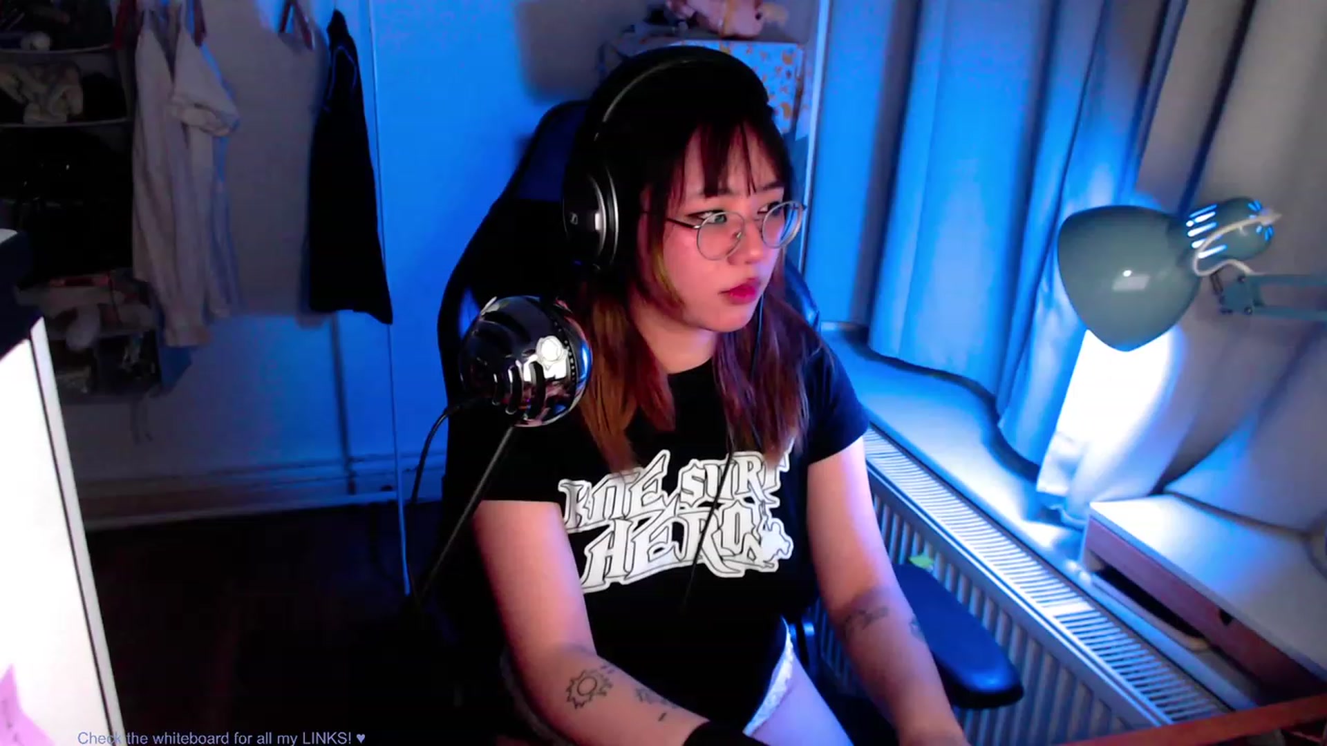 Gallery image thumbnail from Kuromin's myfreecams stream on, 06/28/2023, 23:34 image 3 of 20