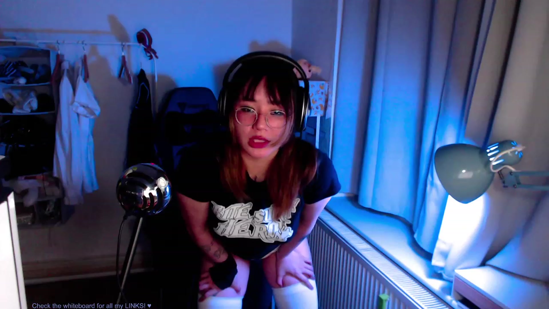 Gallery image thumbnail from Kuromin's myfreecams stream on, 06/28/2023, 23:34 image 12 of 20