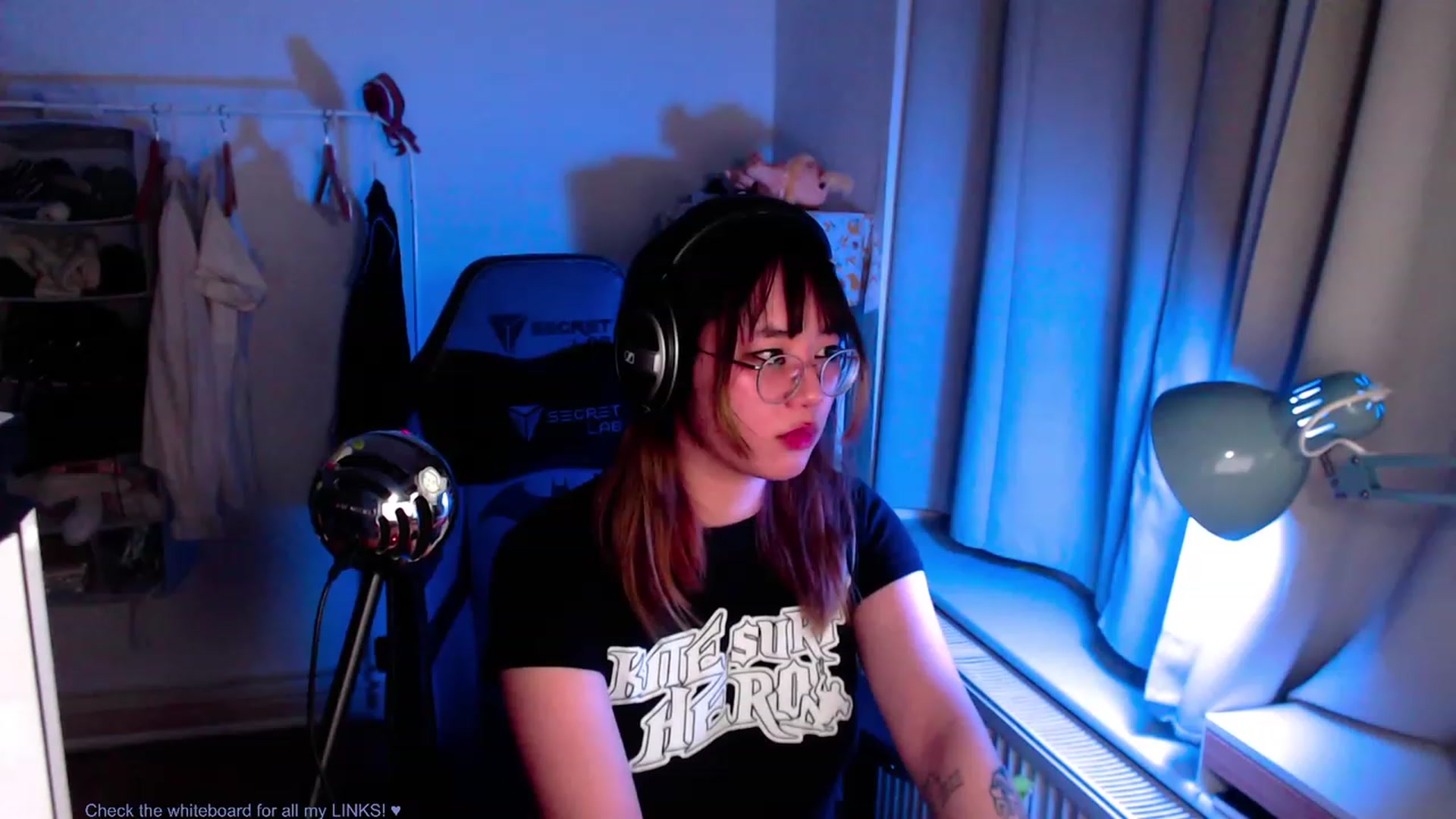 Gallery image thumbnail from Kuromin's myfreecams stream on, 06/28/2023, 23:34 image 18 of 20