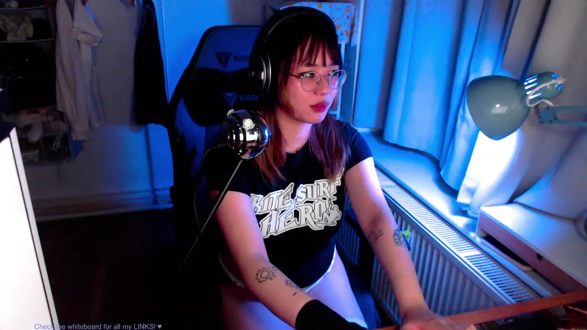 Gallery image thumbnail from Kuromin's myfreecams stream on, 06/29/2023, 24:00 image 18 of 20