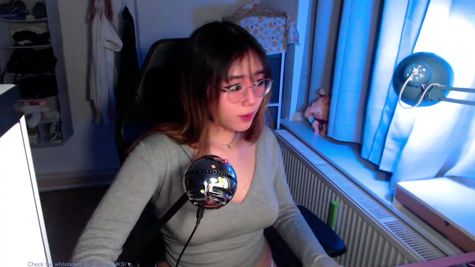 Gallery image thumbnail from Kuromin's myfreecams stream on, 07/05/2023, 01:01 image 1 of 20