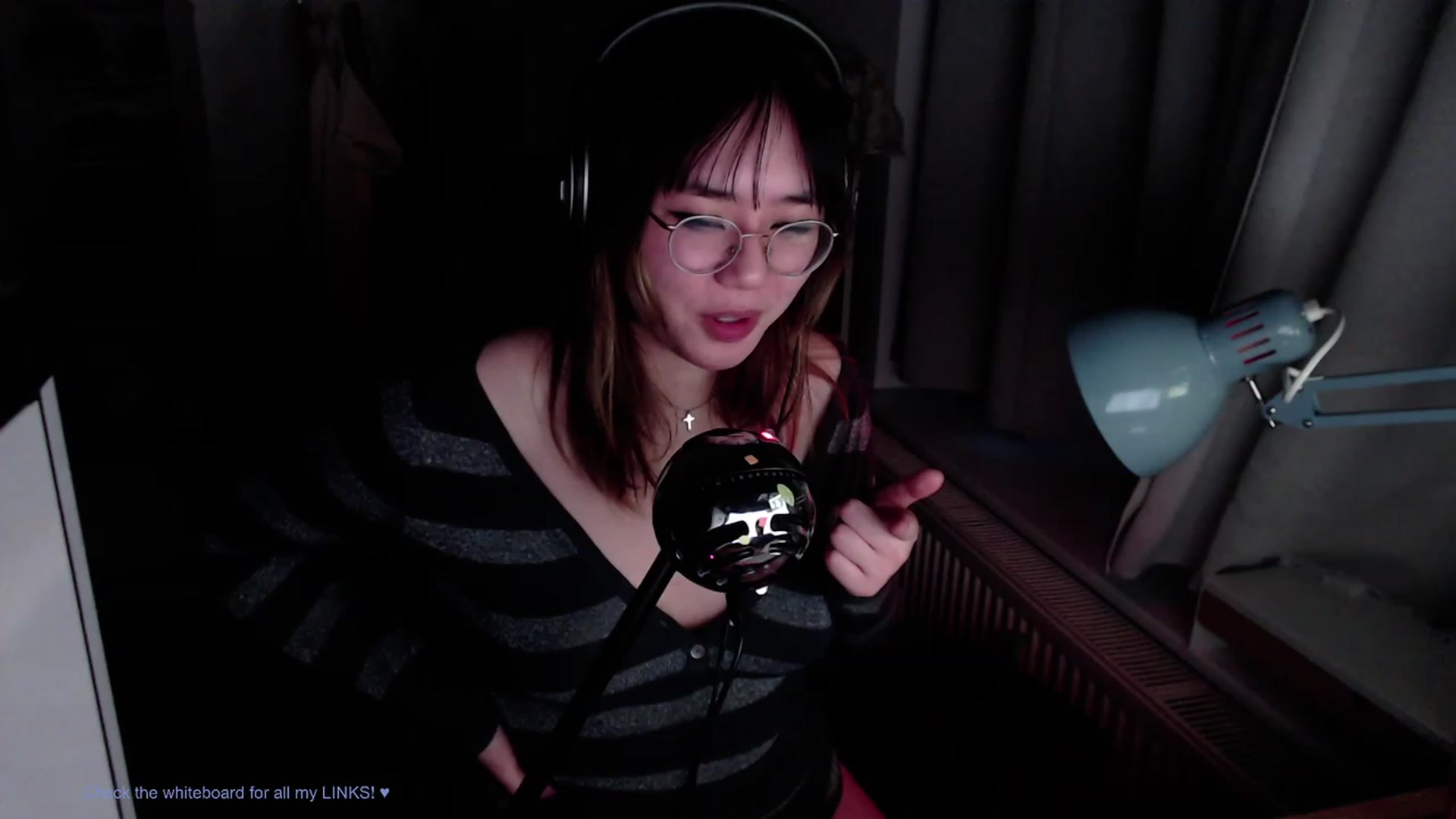Gallery image thumbnail from Kuromin's myfreecams stream on, 07/06/2023, 02:45 image 14 of 20