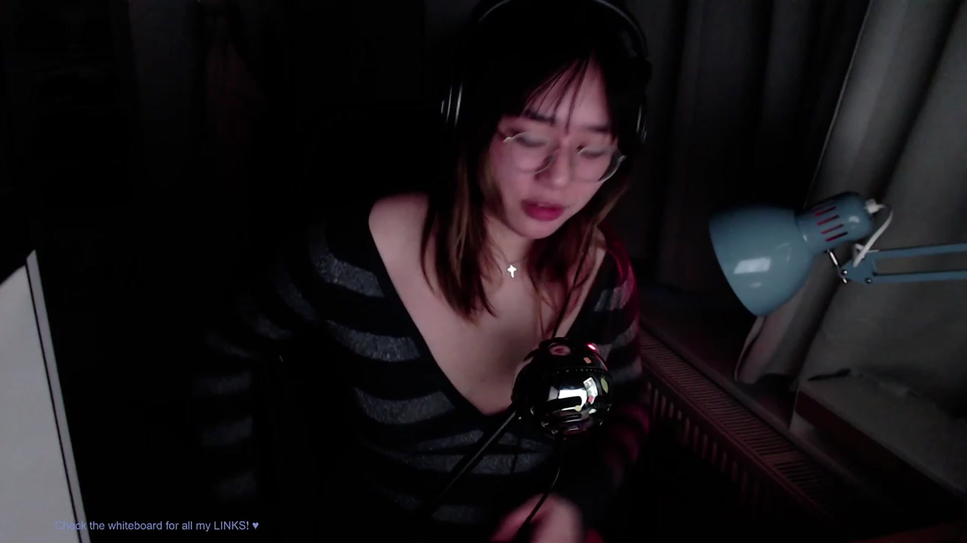 Gallery image thumbnail from Kuromin's myfreecams stream on, 07/06/2023, 02:45 image 13 of 20