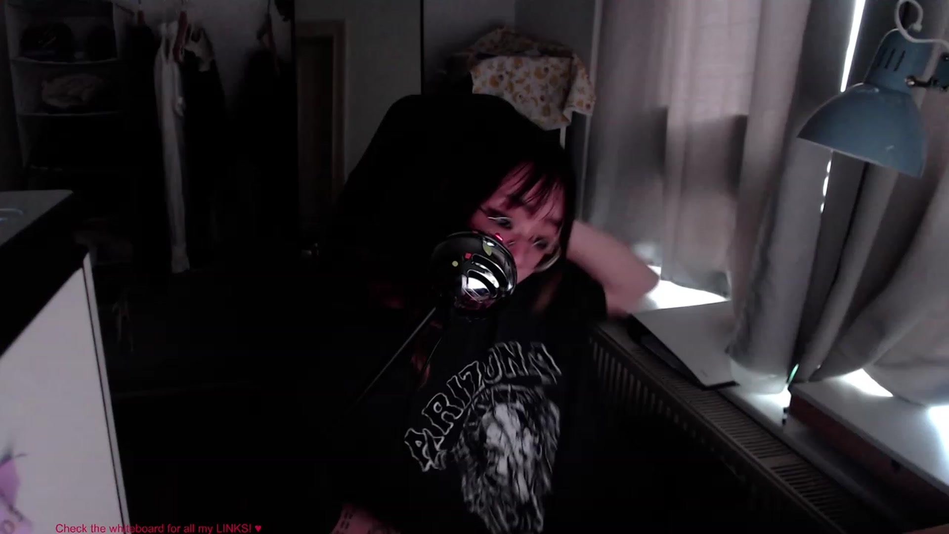Gallery image thumbnail from Kuromin's myfreecams stream on, 07/07/2023, 17:48 image 16 of 20