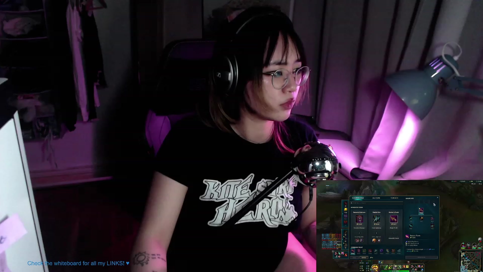Gallery image thumbnail from Kuromin's myfreecams stream on, 07/08/2023, 02:32 image 9 of 20