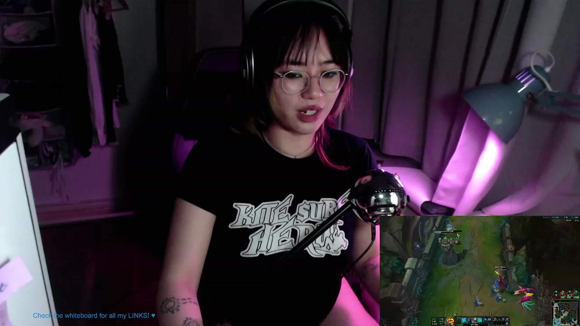Gallery image thumbnail from Kuromin's myfreecams stream on, 07/08/2023, 02:32 image 8 of 20