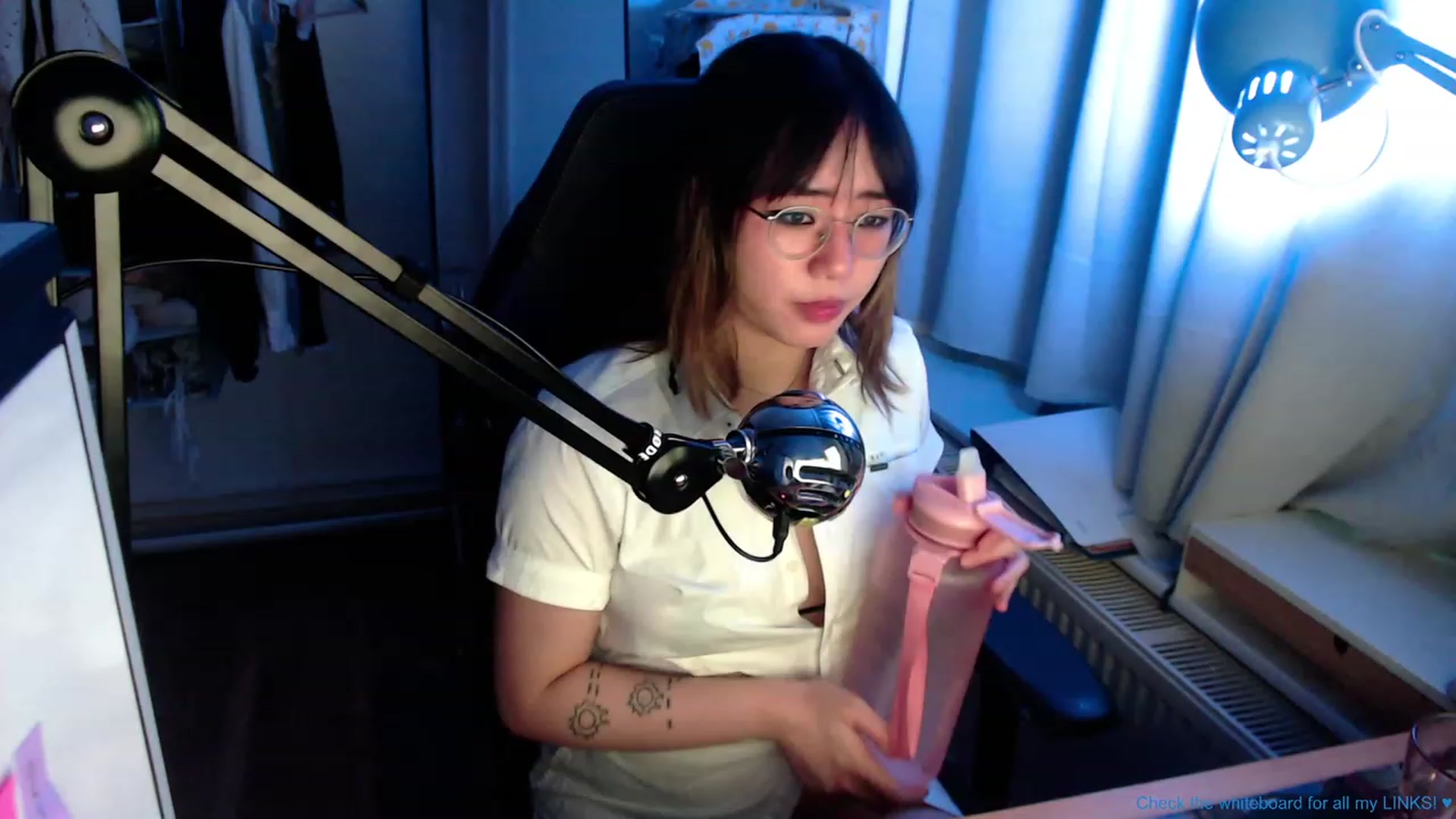 Gallery image thumbnail from Kuromin's myfreecams stream on, 07/12/2023, 03:33 image 17 of 20