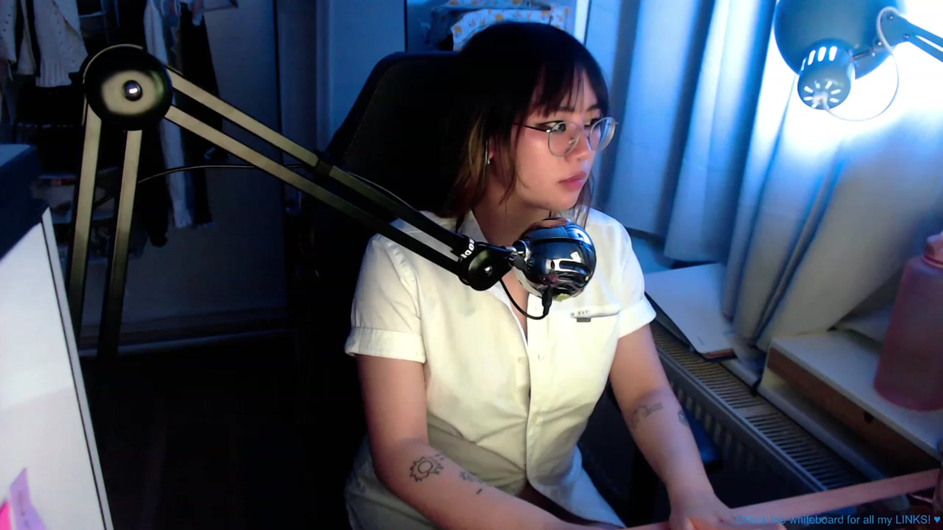 Gallery image thumbnail from Kuromin's myfreecams stream on, 07/12/2023, 03:33 image 15 of 20
