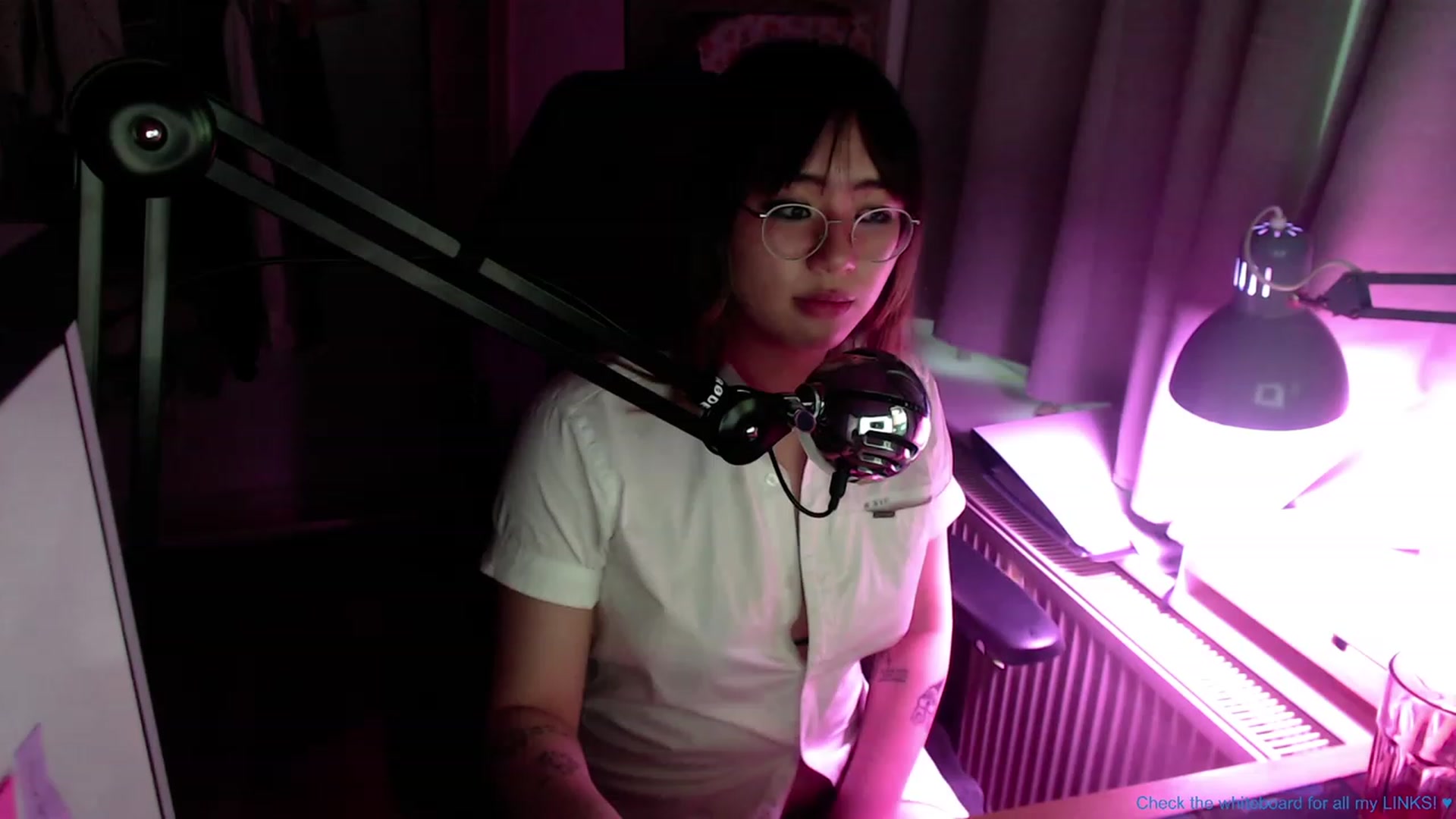 Gallery image thumbnail from Kuromin's myfreecams stream on, 07/12/2023, 04:05 image 11 of 20
