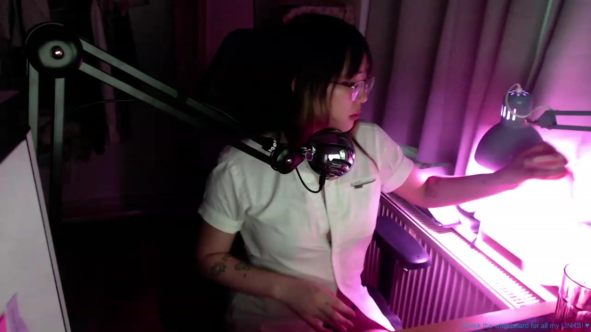 Gallery image thumbnail from Kuromin's myfreecams stream on, 07/12/2023, 04:05 image 6 of 20