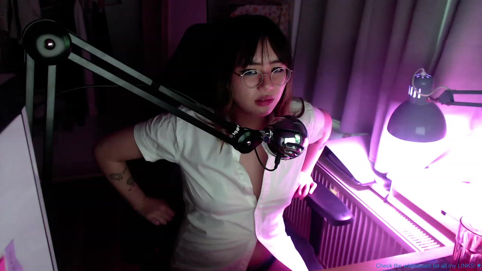 Gallery image thumbnail from Kuromin's myfreecams stream on, 07/12/2023, 04:05 image 13 of 20