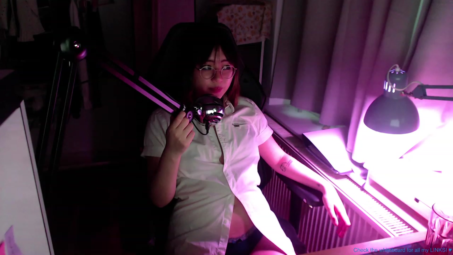 Gallery image thumbnail from Kuromin's myfreecams stream on, 07/12/2023, 04:05 image 8 of 20