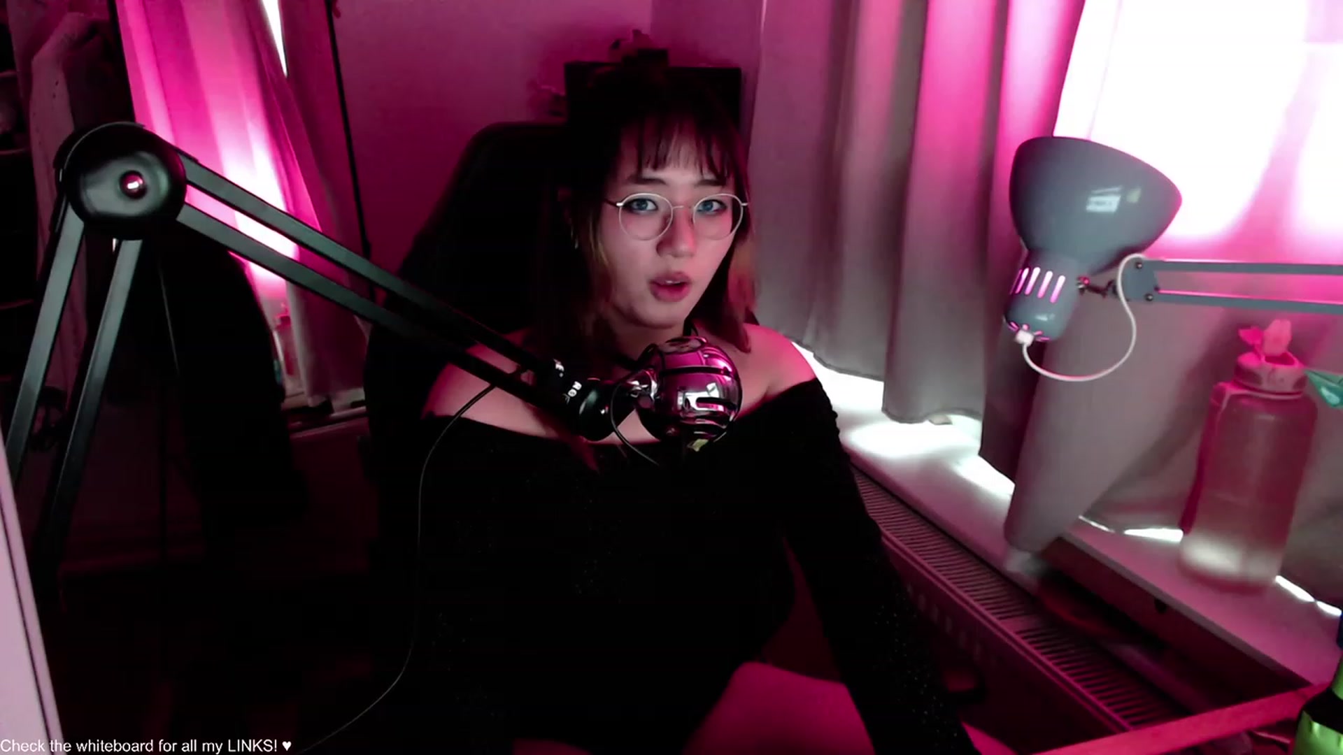 Gallery image thumbnail from Kuromin's myfreecams stream on, 07/23/2023, 19:56 image 6 of 20