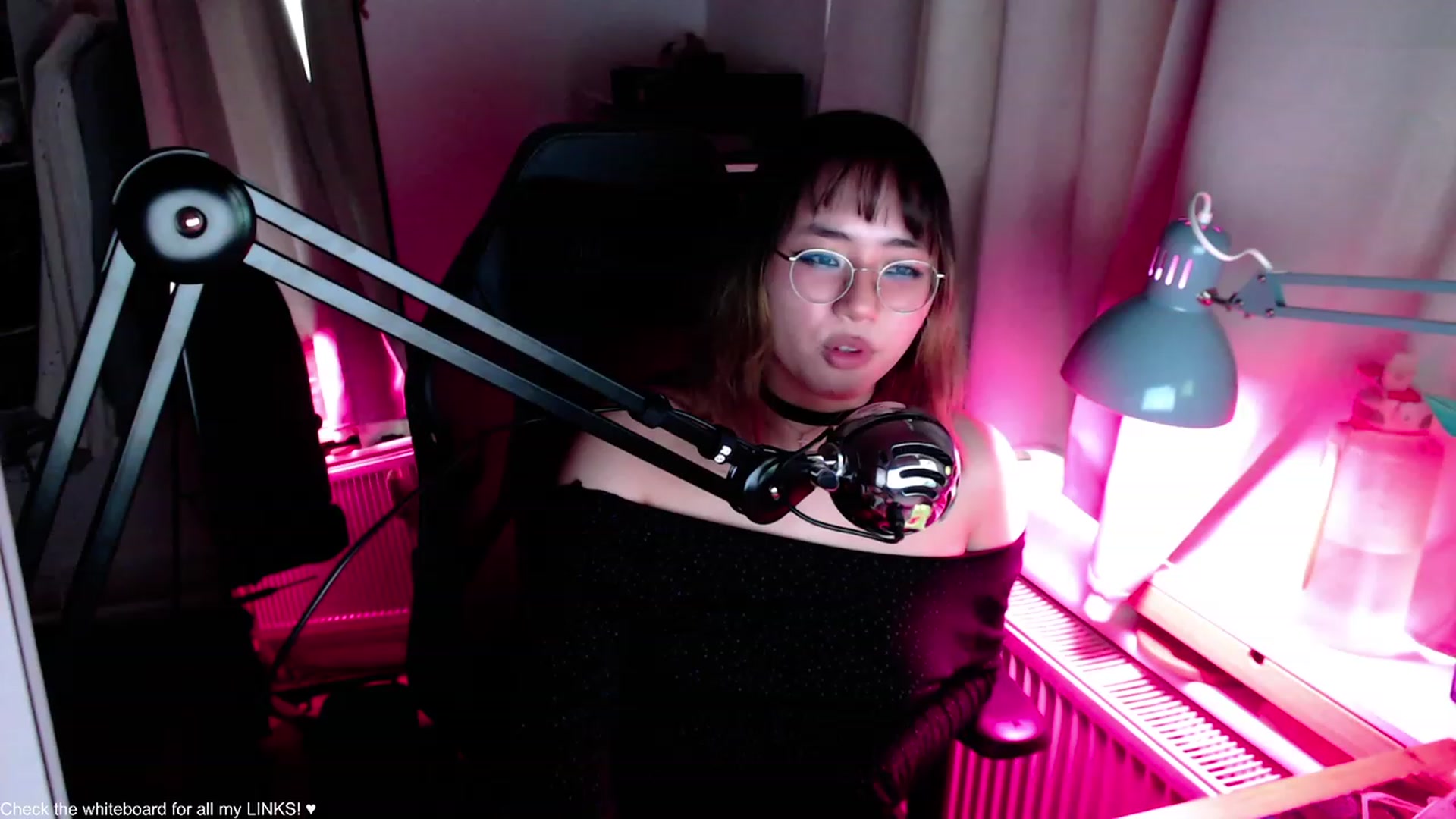 Gallery image thumbnail from Kuromin's myfreecams stream on, 07/23/2023, 19:56 image 1 of 20