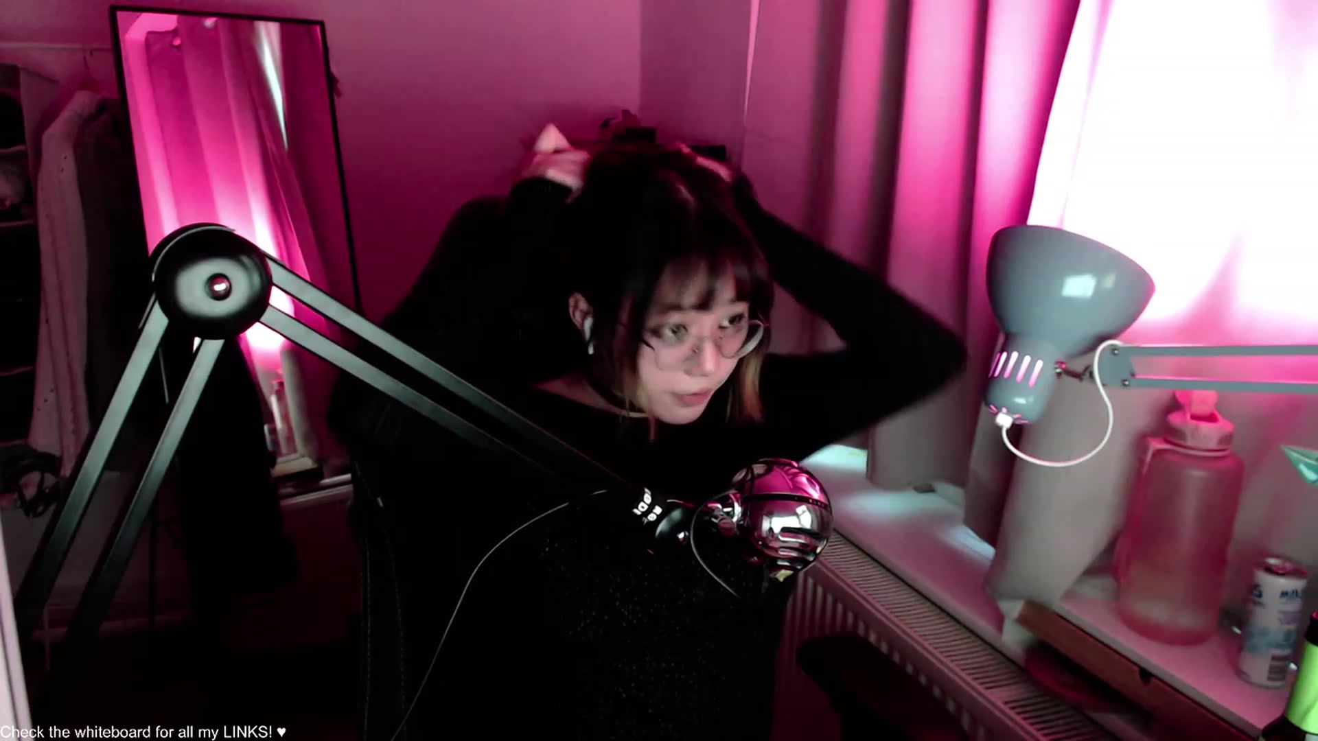 Gallery image thumbnail from Kuromin's myfreecams stream on, 07/23/2023, 19:56 image 16 of 20
