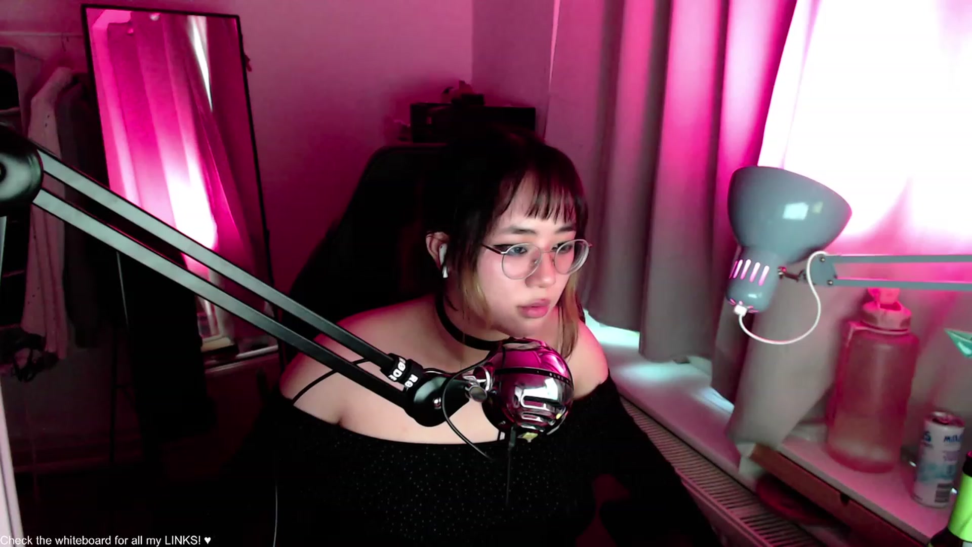 Gallery image thumbnail from Kuromin's myfreecams stream on, 07/23/2023, 19:56 image 15 of 20