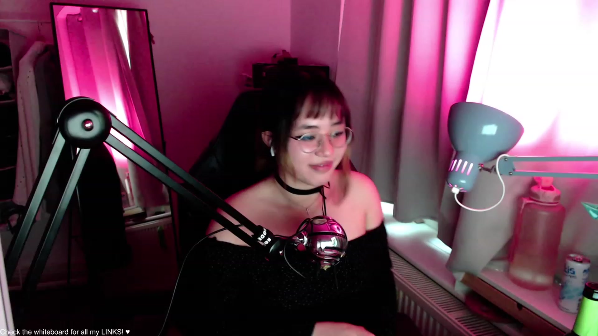 Gallery image thumbnail from Kuromin's myfreecams stream on, 07/23/2023, 19:56 image 13 of 20