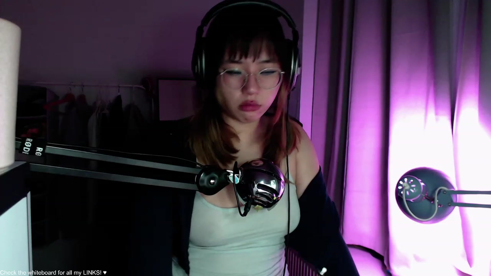 Gallery image thumbnail from Kuromin's myfreecams stream on, 07/29/2023, 21:42 image 11 of 20