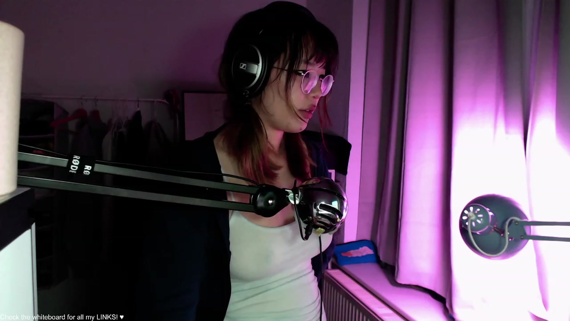 Gallery image thumbnail from Kuromin's myfreecams stream on, 07/29/2023, 21:42 image 14 of 20