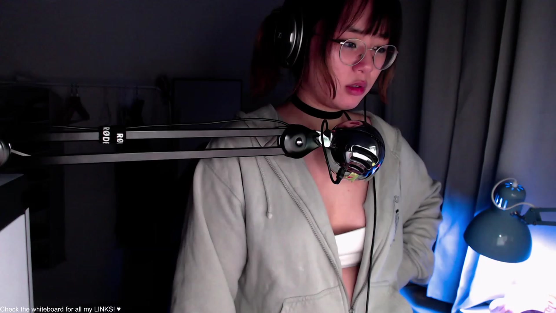Gallery image thumbnail from Kuromin's myfreecams stream on, 08/03/2023, 02:41 image 11 of 20