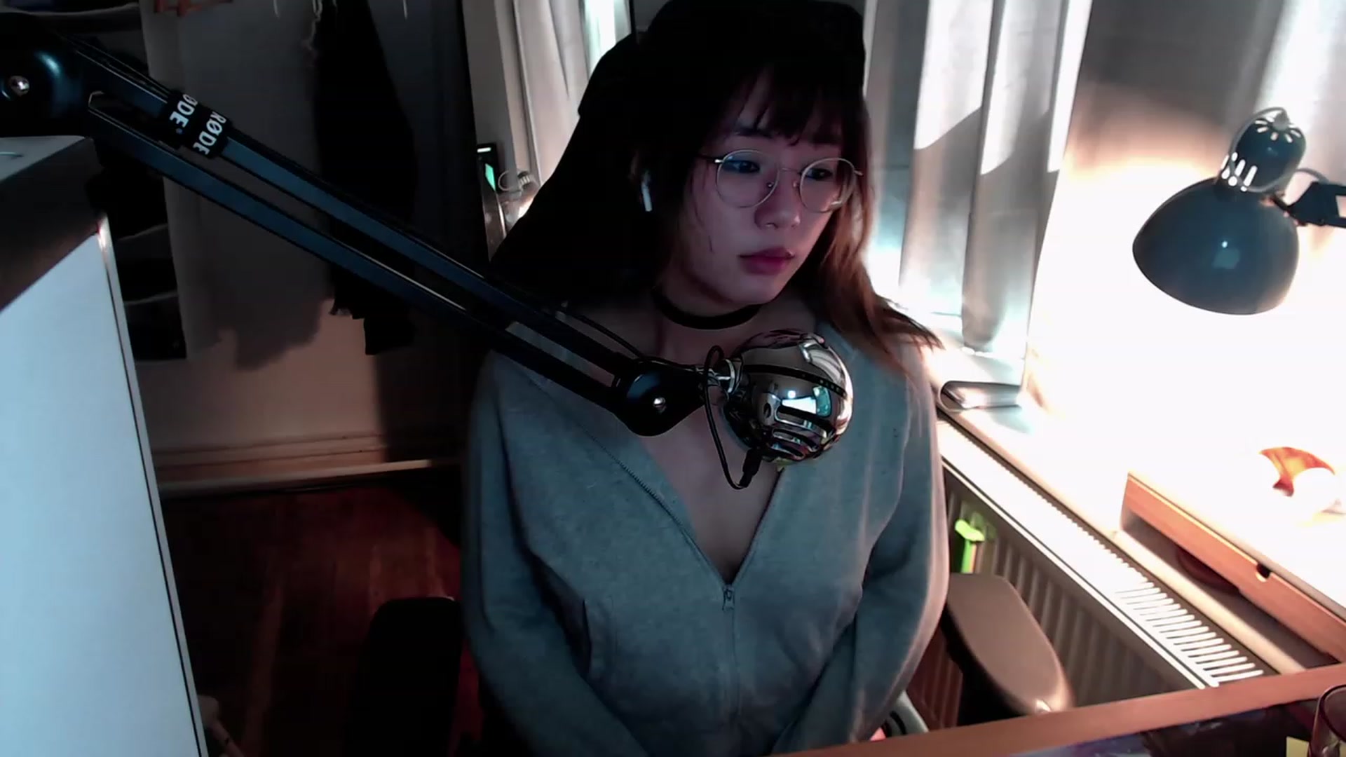 Gallery image thumbnail from Kuromin's myfreecams stream on, 08/03/2023, 15:41 image 4 of 20