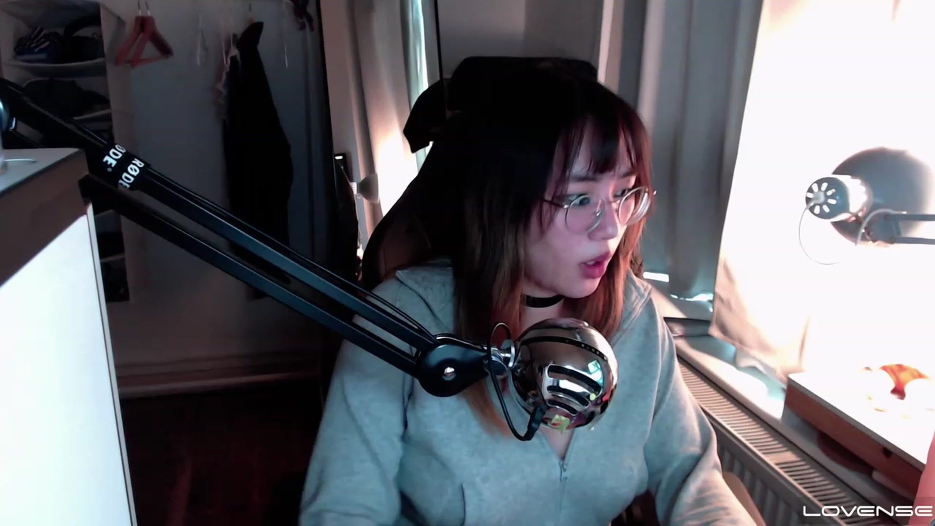 Gallery image thumbnail from Kuromin's myfreecams stream on, 08/03/2023, 16:44 image 3 of 20
