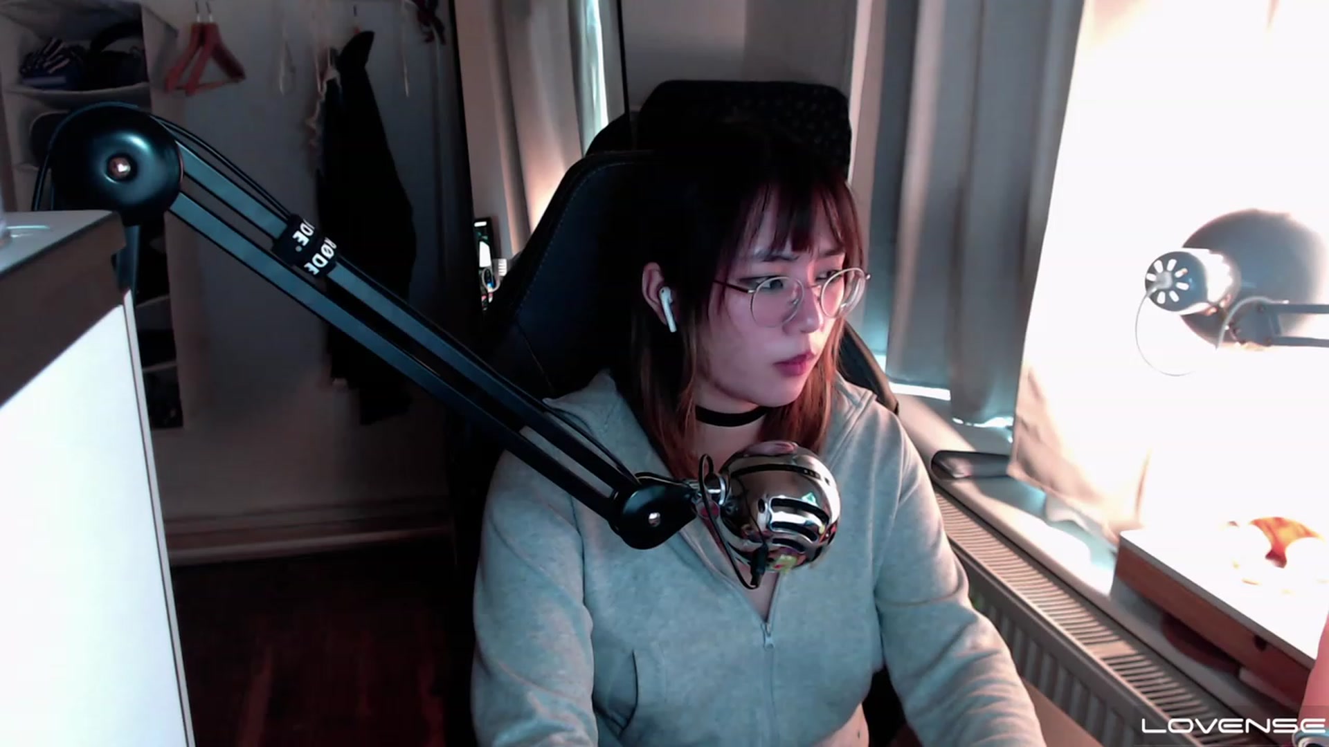 Gallery image thumbnail from Kuromin's myfreecams stream on, 08/03/2023, 16:44 image 17 of 20