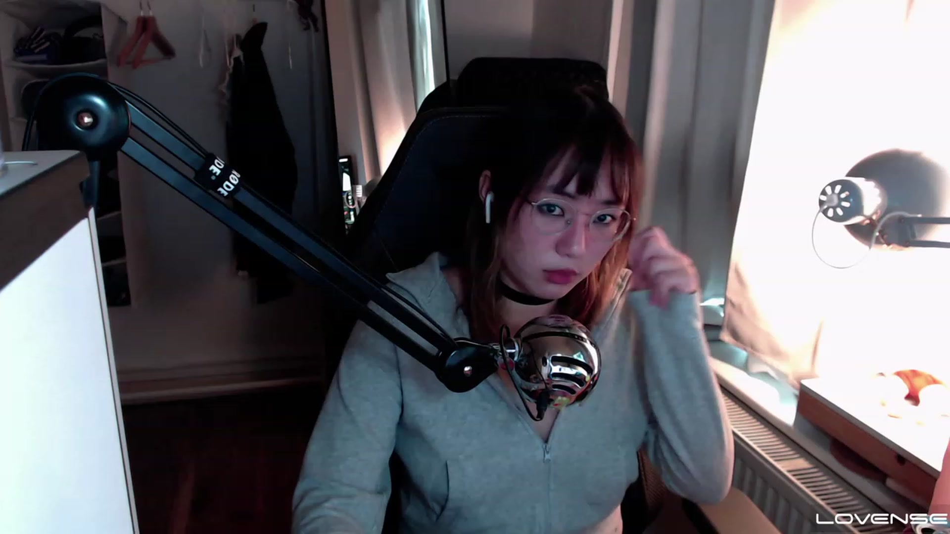 Gallery image thumbnail from Kuromin's myfreecams stream on, 08/03/2023, 16:44 image 11 of 20