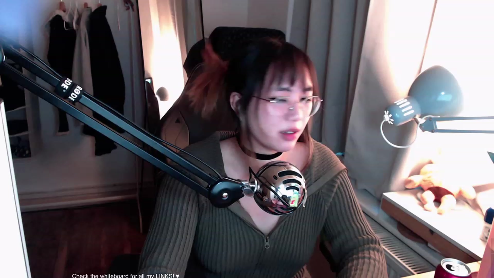 Gallery image thumbnail from Kuromin's myfreecams stream on, 08/03/2023, 19:16 image 1 of 20