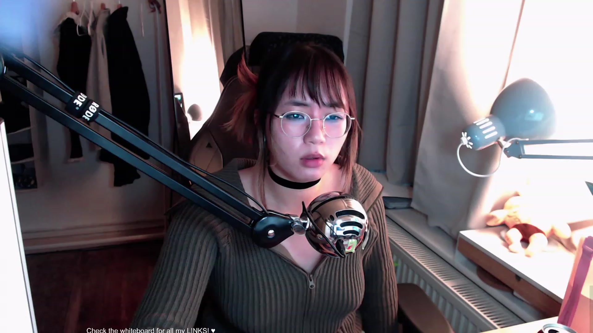 Gallery image thumbnail from Kuromin's myfreecams stream on, 08/03/2023, 19:16 image 17 of 20