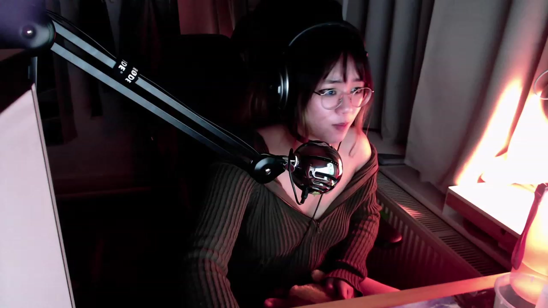 Gallery image thumbnail from Kuromin's myfreecams stream on, 08/04/2023, 24:16 image 17 of 20