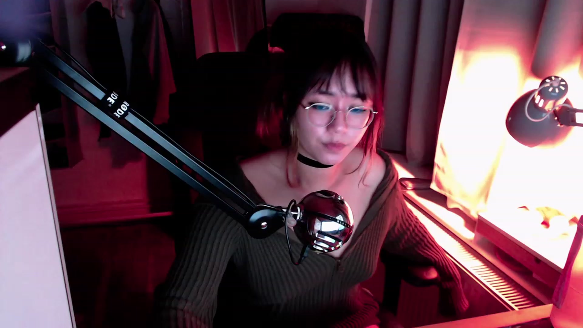 Gallery image thumbnail from Kuromin's myfreecams stream on, 08/04/2023, 24:16 image 2 of 20