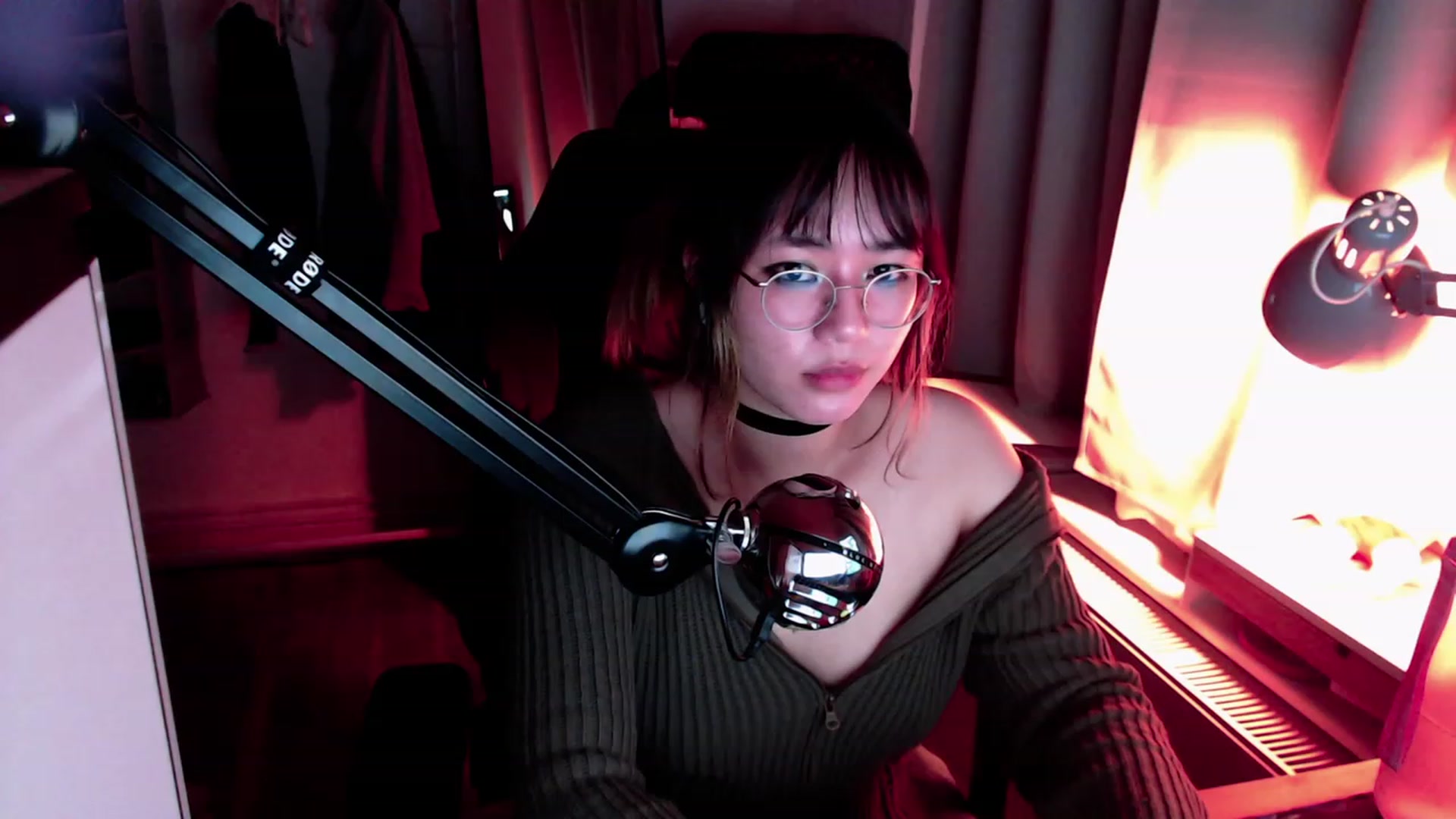 Gallery image thumbnail from Kuromin's myfreecams stream on, 08/04/2023, 24:16 image 3 of 20