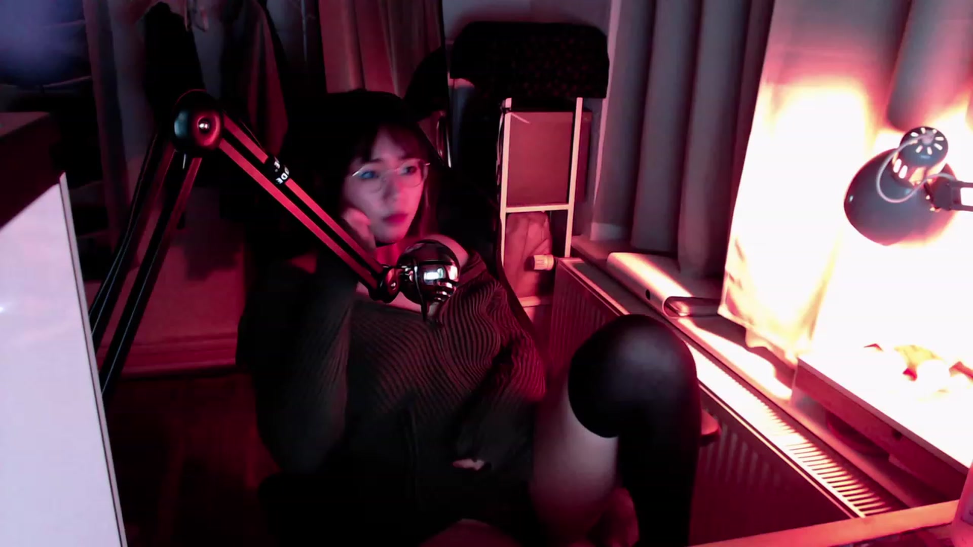 Gallery image thumbnail from Kuromin's myfreecams stream on, 08/04/2023, 24:16 image 4 of 20