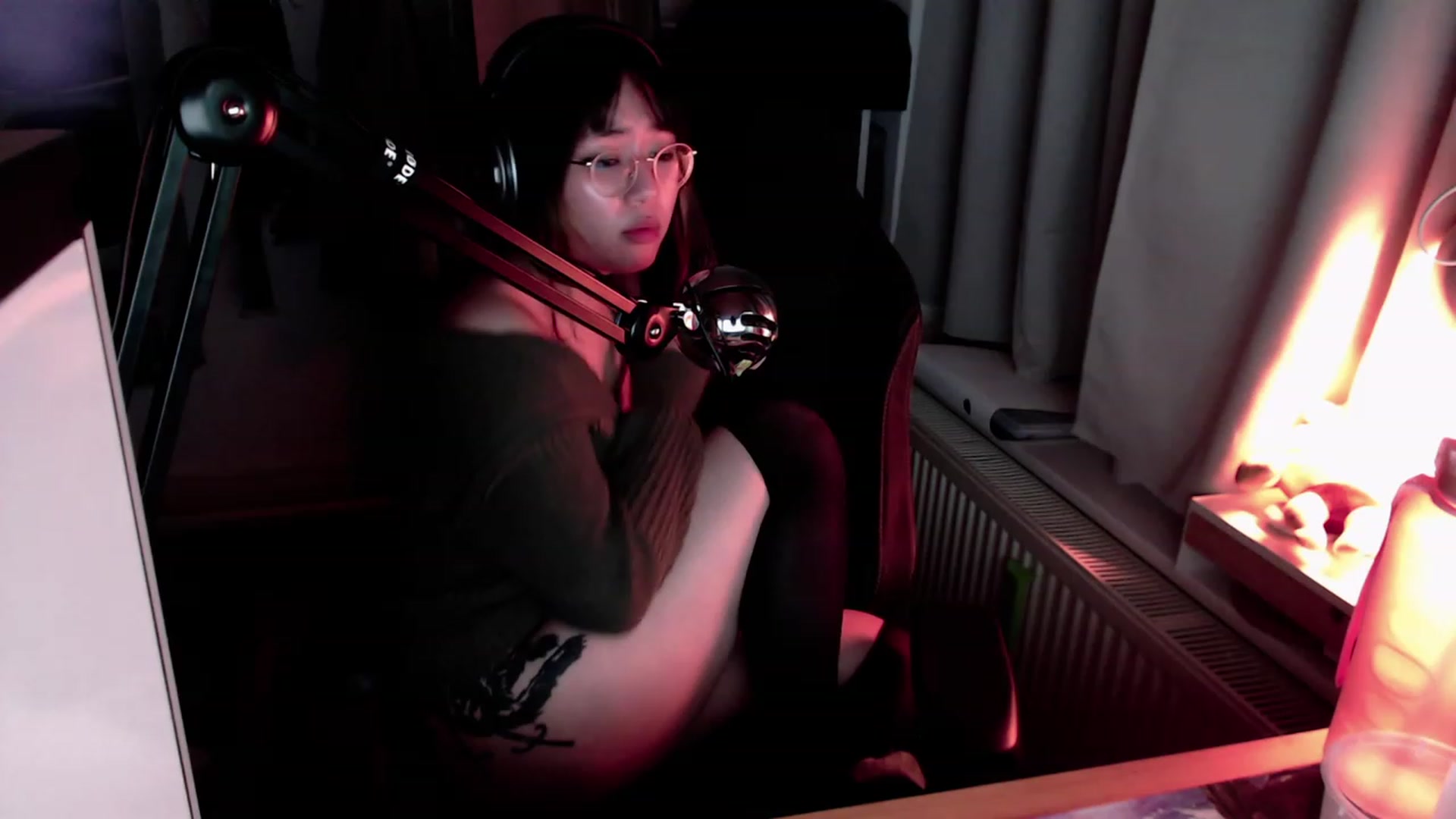 Gallery image thumbnail from Kuromin's myfreecams stream on, 08/04/2023, 02:02 image 17 of 20