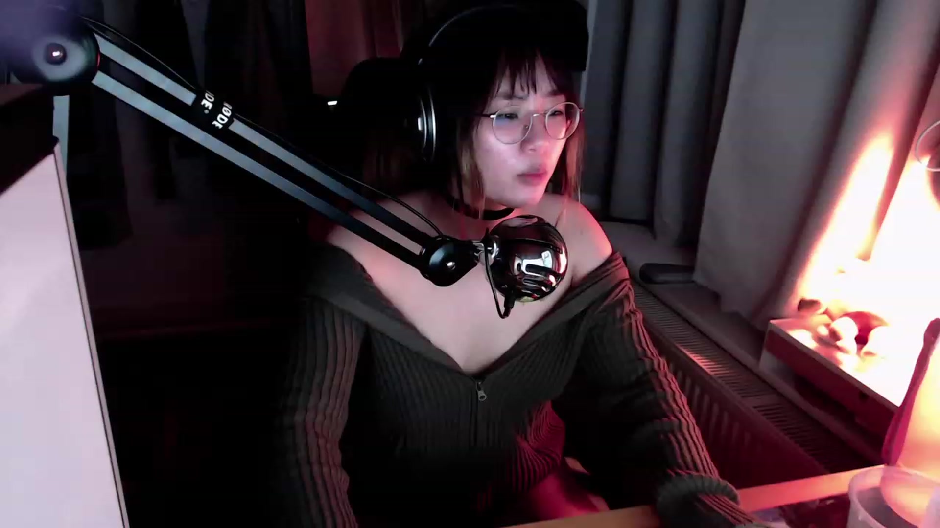 Gallery image thumbnail from Kuromin's myfreecams stream on, 08/04/2023, 02:02 image 2 of 20