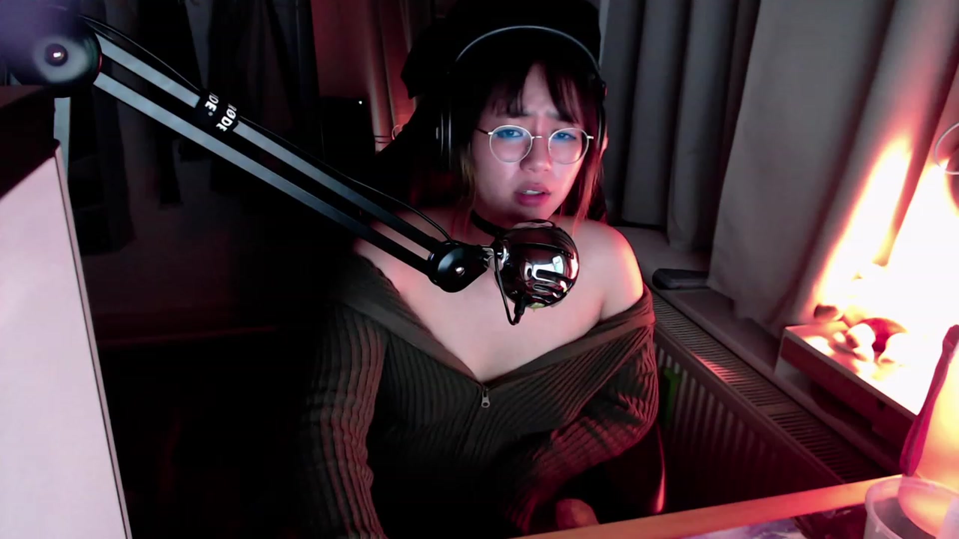 Gallery image thumbnail from Kuromin's myfreecams stream on, 08/04/2023, 02:02 image 1 of 20