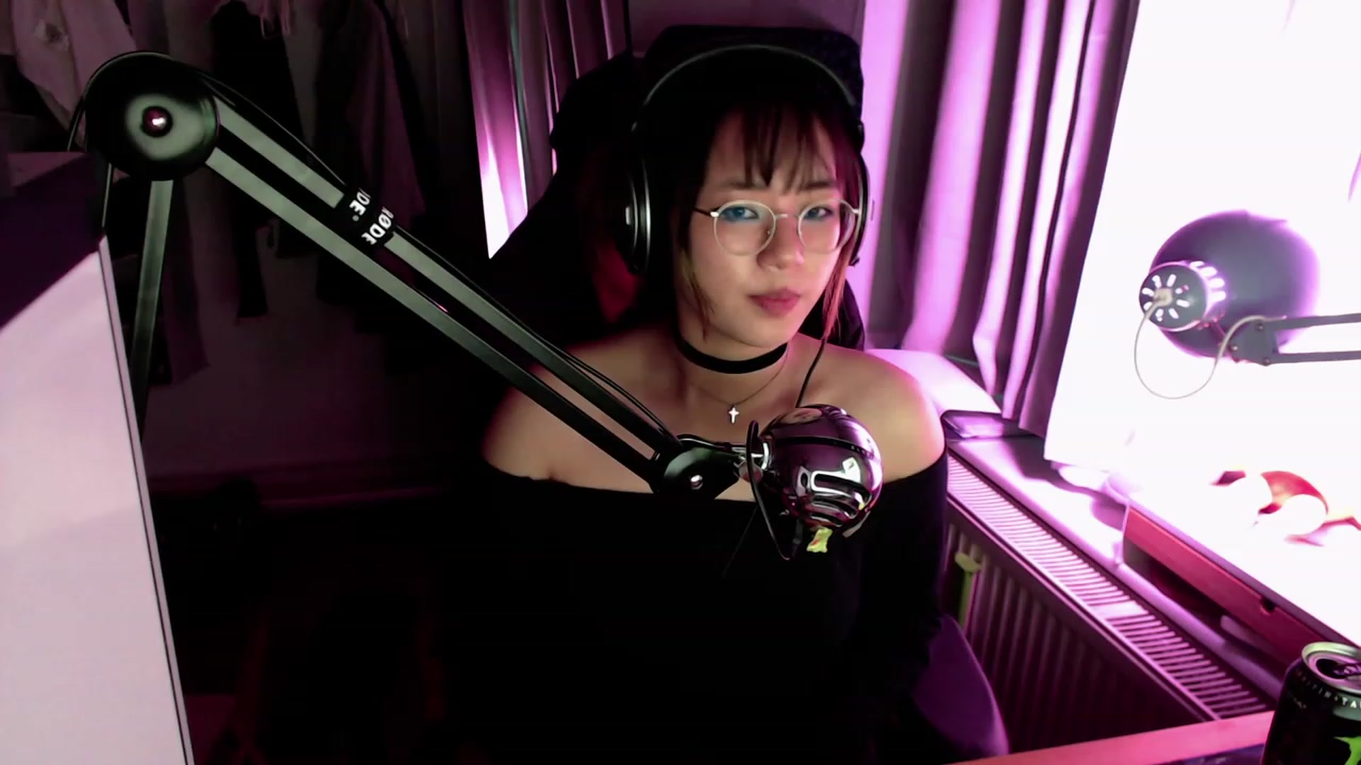 Gallery image thumbnail from Kuromin's myfreecams stream on, 08/05/2023, 21:01 image 10 of 20