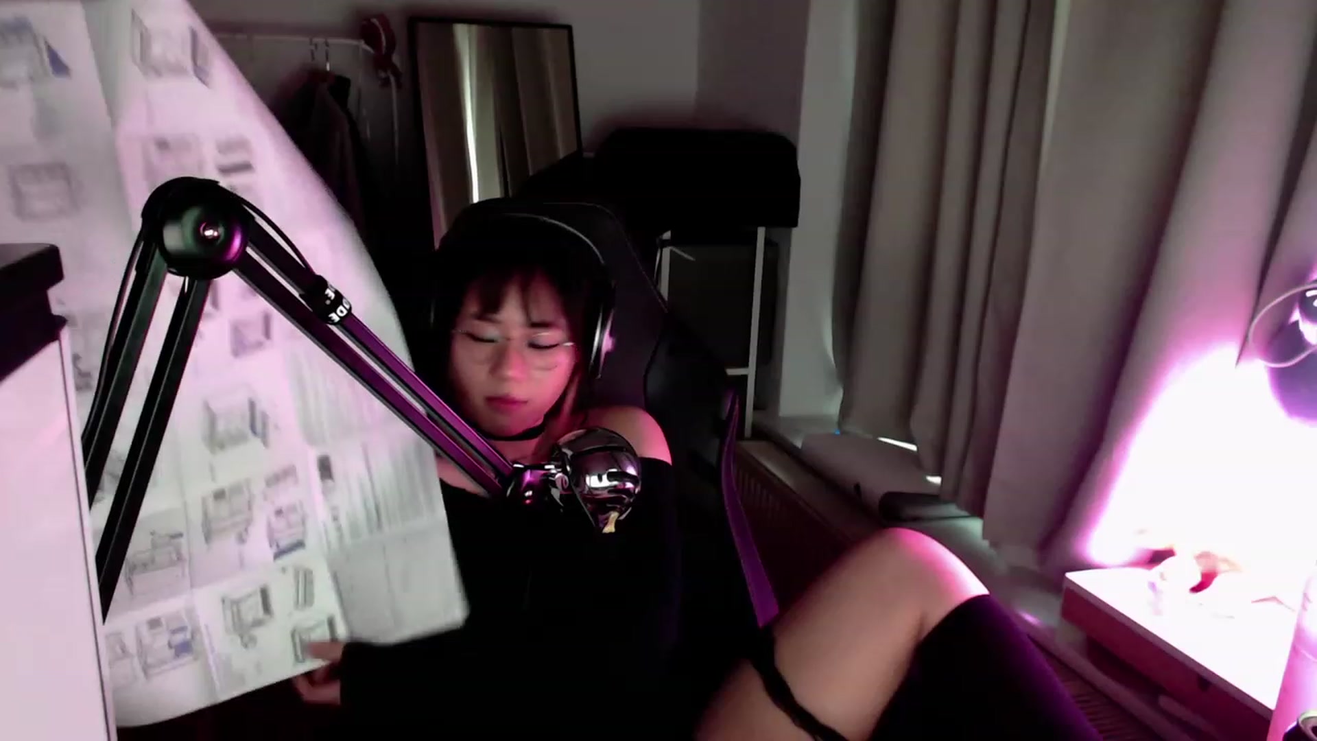 Gallery image thumbnail from Kuromin's myfreecams stream on, 08/05/2023, 21:01 image 7 of 20
