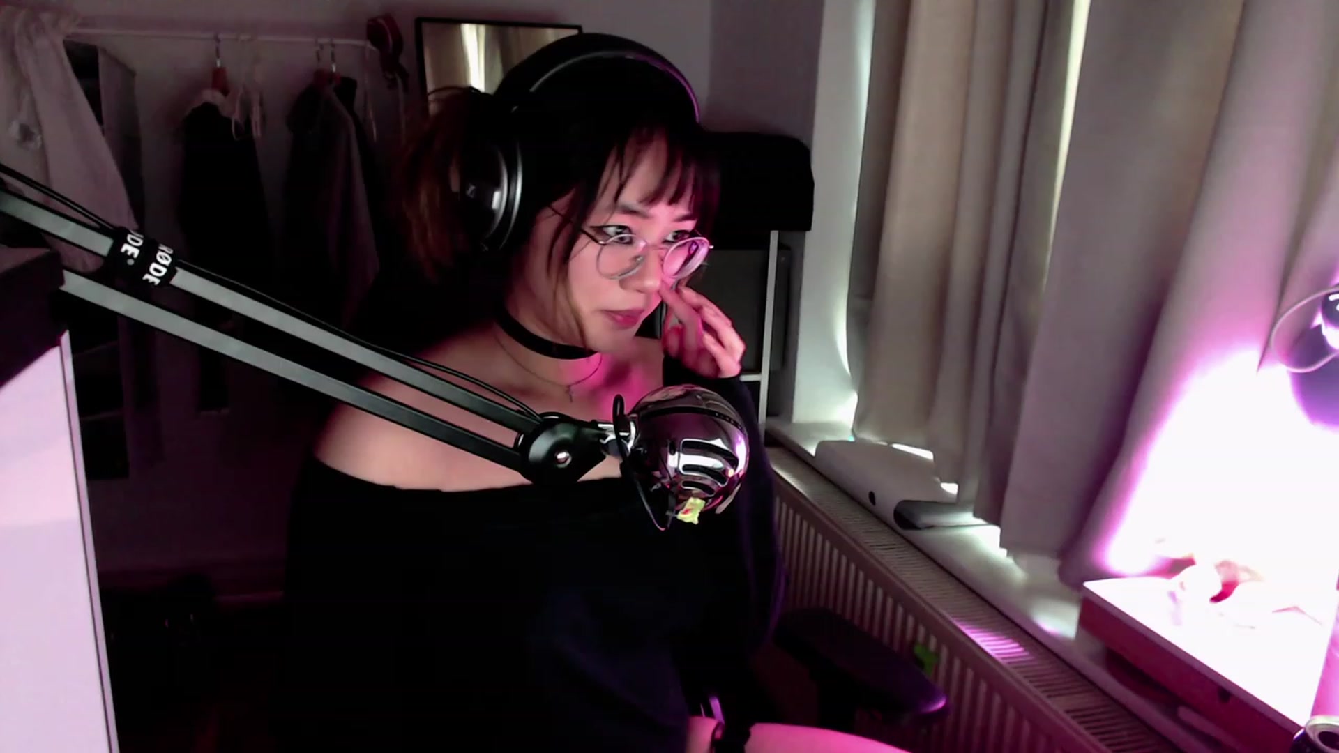Gallery image thumbnail from Kuromin's myfreecams stream on, 08/05/2023, 21:01 image 1 of 20