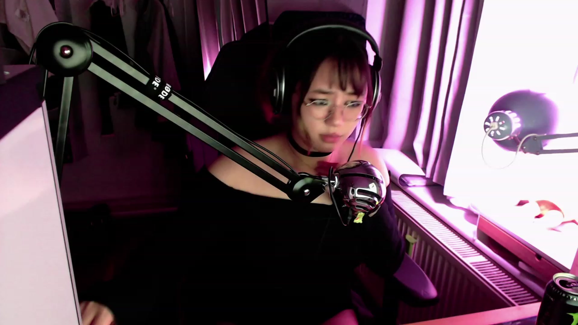 Gallery image thumbnail from Kuromin's myfreecams stream on, 08/05/2023, 21:01 image 11 of 20