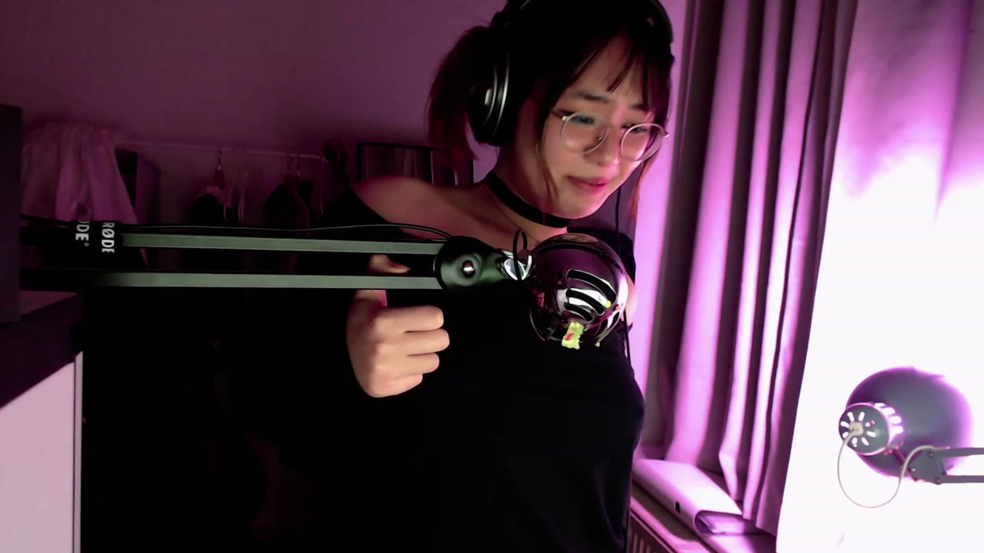 Gallery image thumbnail from Kuromin's myfreecams stream on, 08/05/2023, 21:01 image 14 of 20