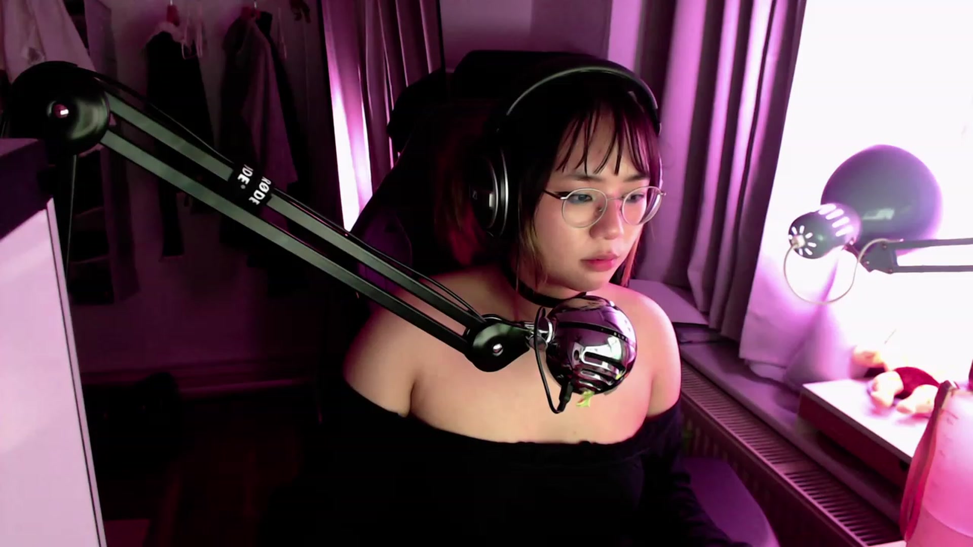 Gallery image thumbnail from Kuromin's myfreecams stream on, 08/06/2023, 01:58 image 6 of 20
