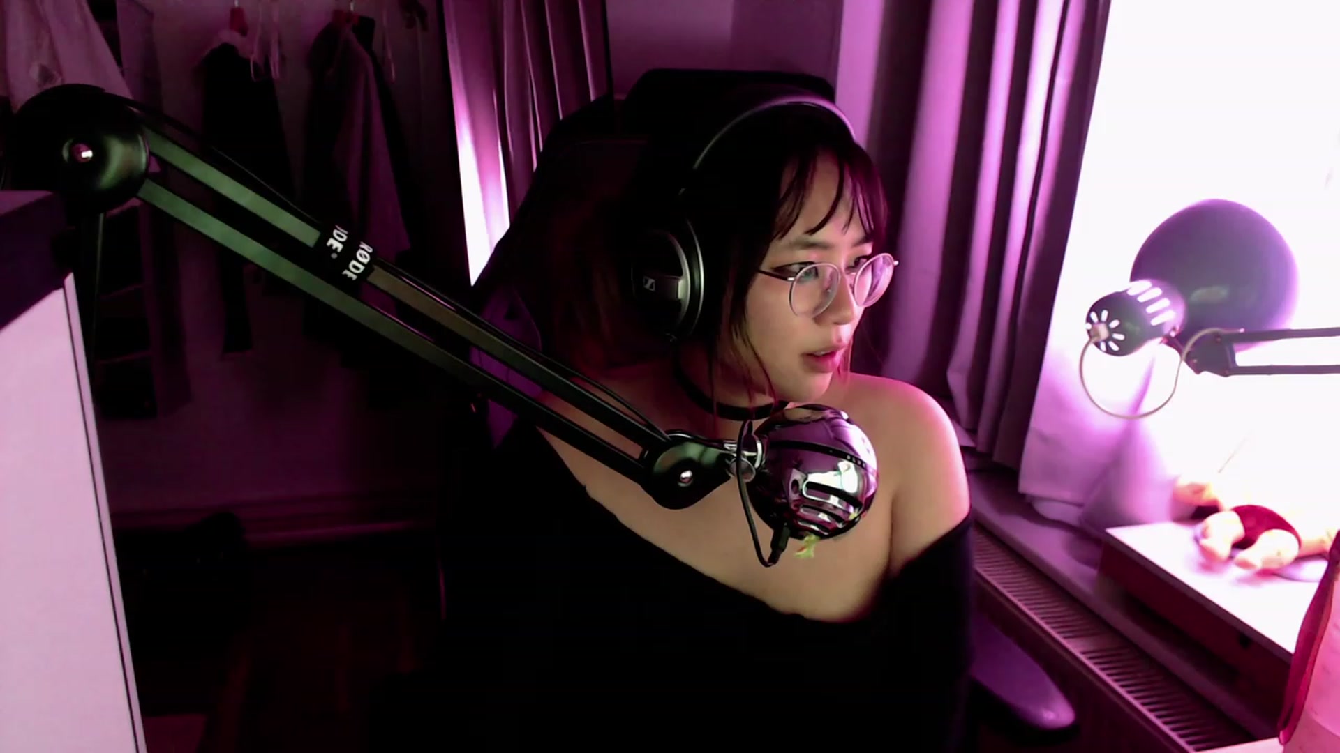 Gallery image thumbnail from Kuromin's myfreecams stream on, 08/06/2023, 01:58 image 17 of 20