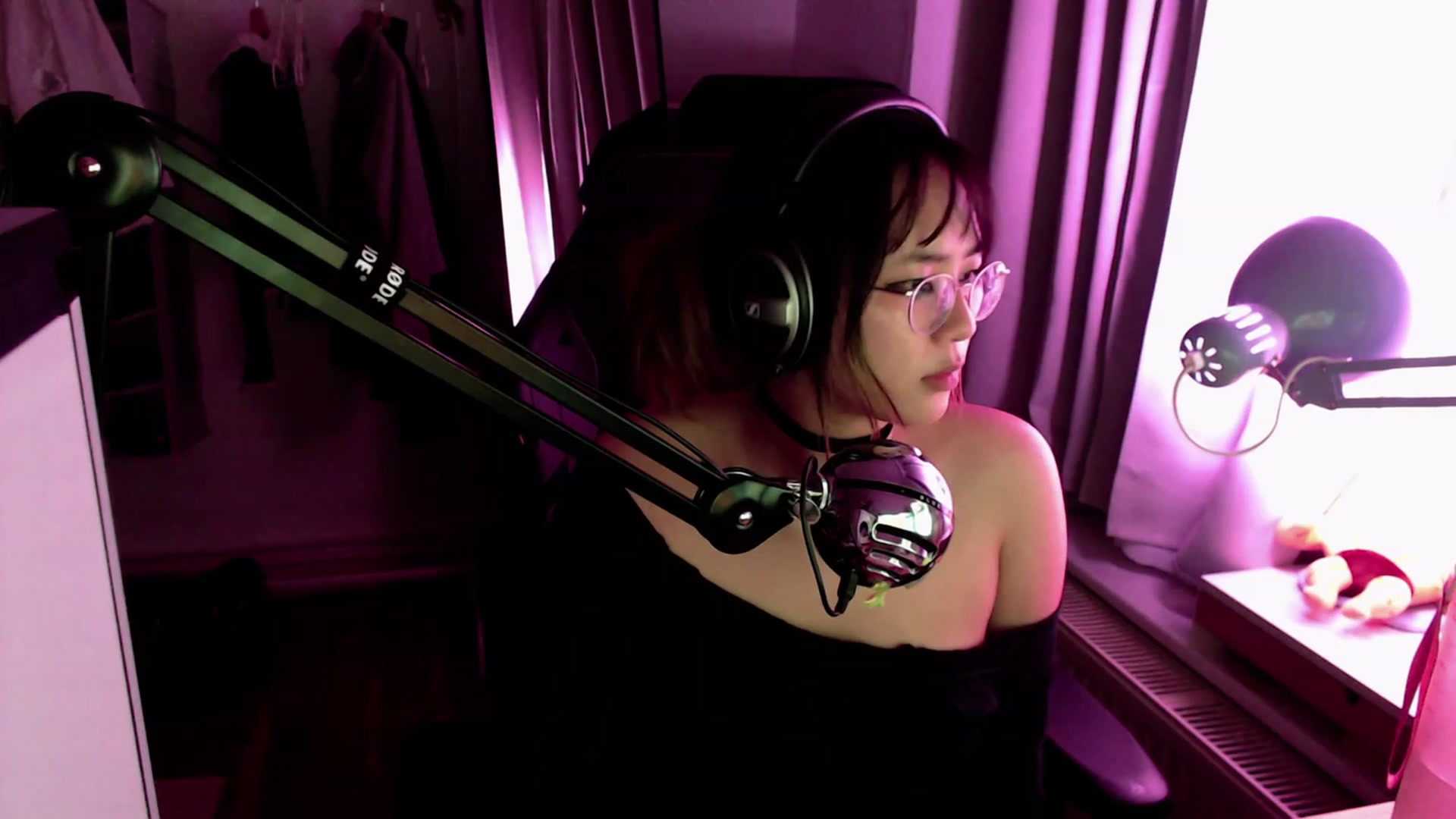 Gallery image thumbnail from Kuromin's myfreecams stream on, 08/06/2023, 01:58 image 15 of 20