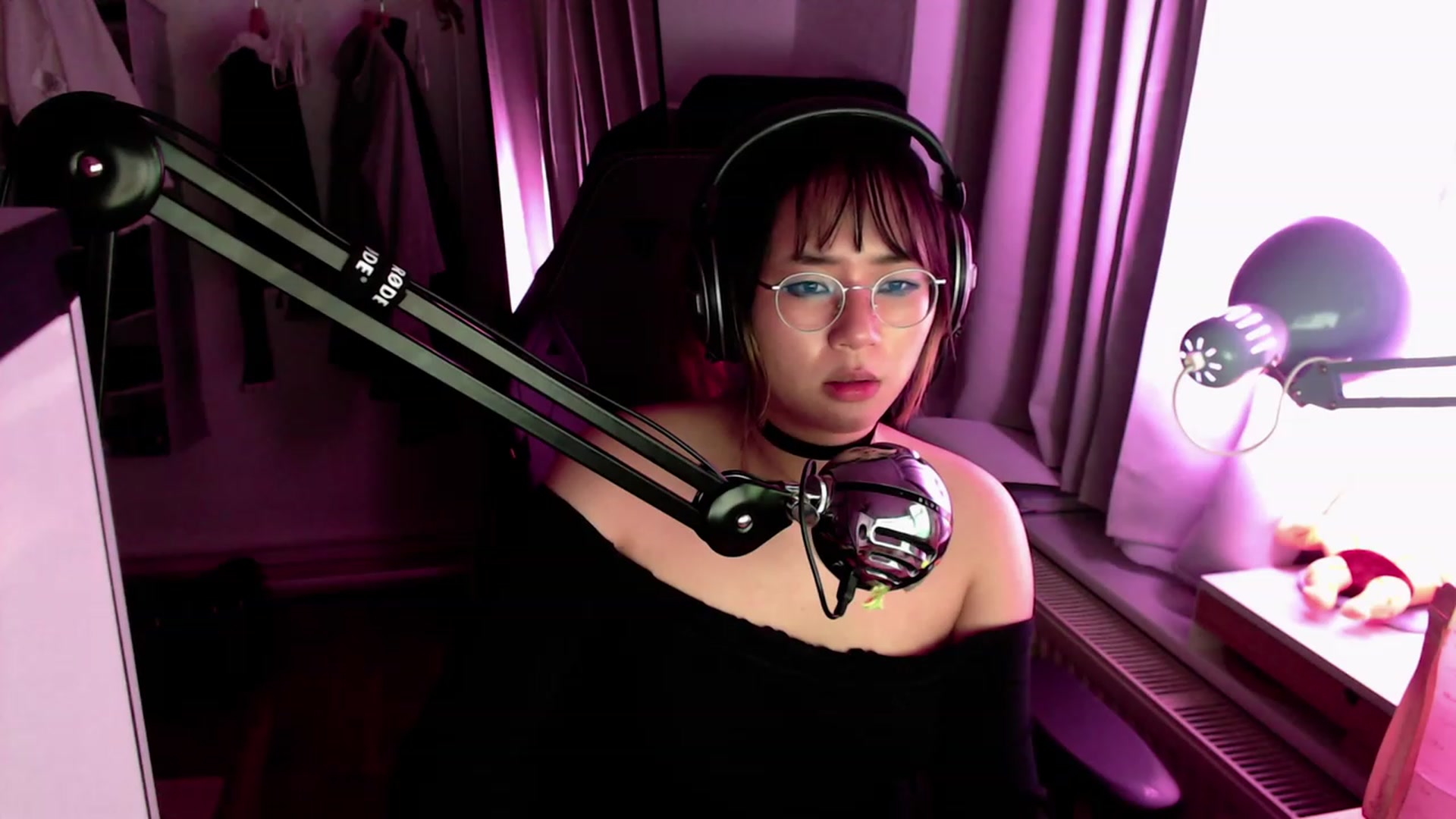 Gallery image thumbnail from Kuromin's myfreecams stream on, 08/06/2023, 01:58 image 4 of 20