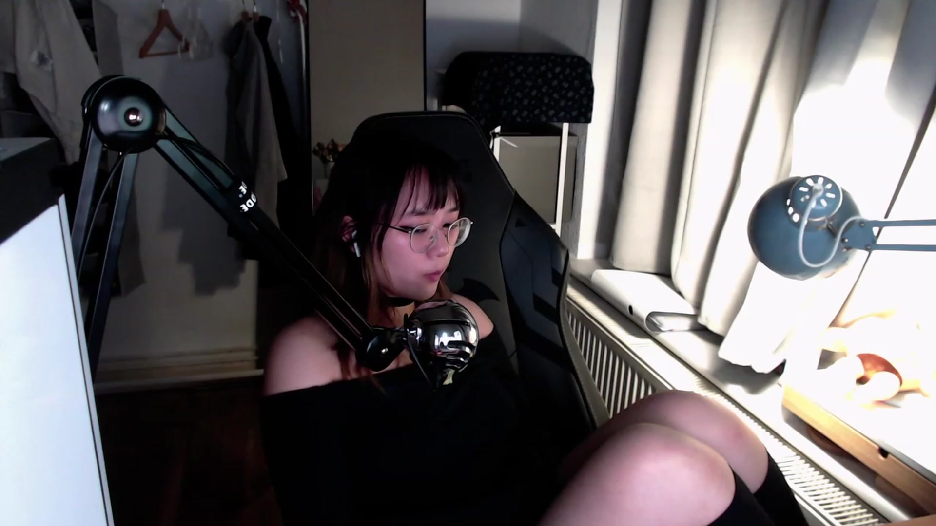 Gallery image thumbnail from Kuromin's myfreecams stream on, 08/07/2023, 20:52 image 10 of 20