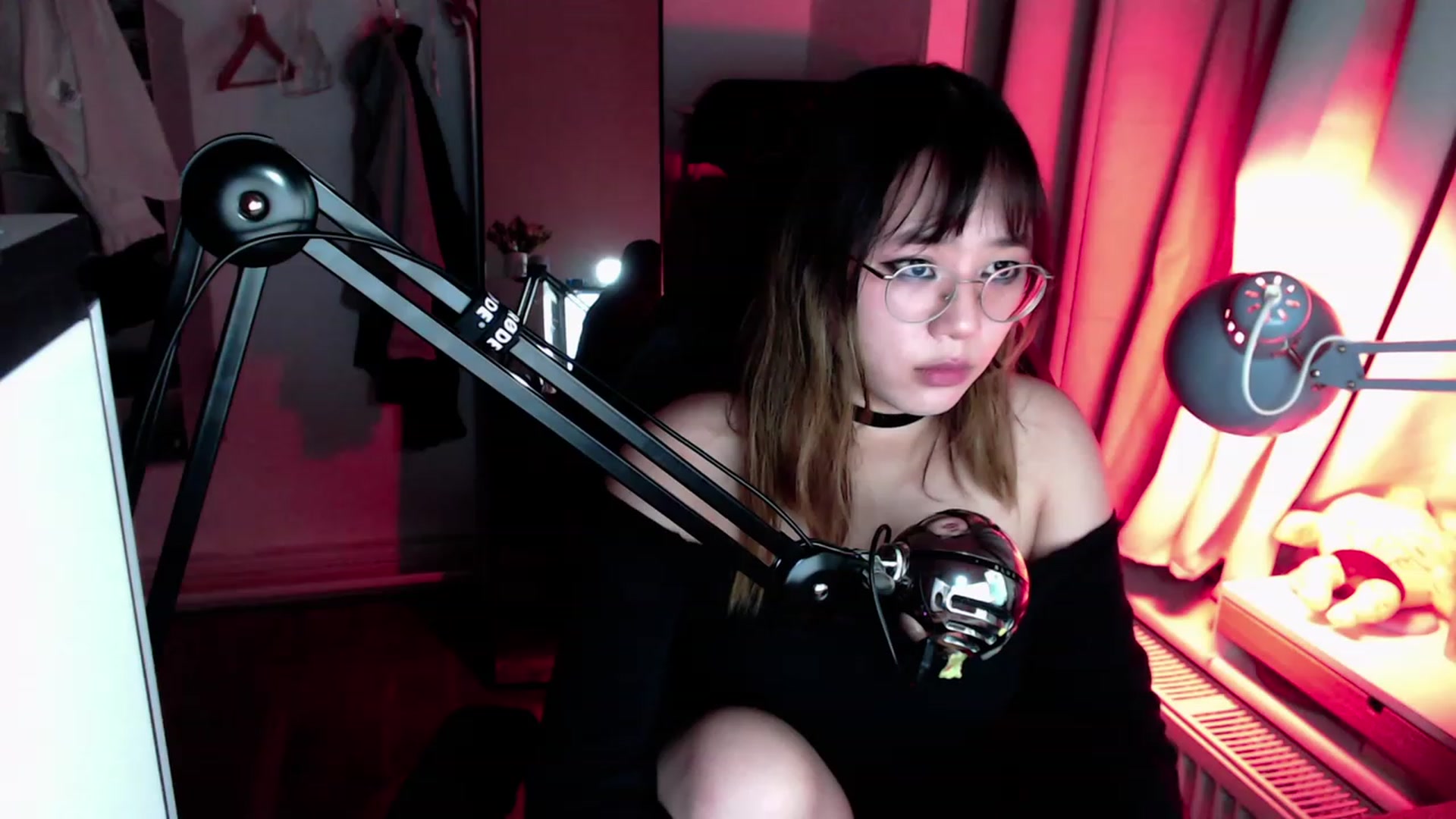 Gallery image thumbnail from Kuromin's myfreecams stream on, 08/07/2023, 20:52 image 7 of 20