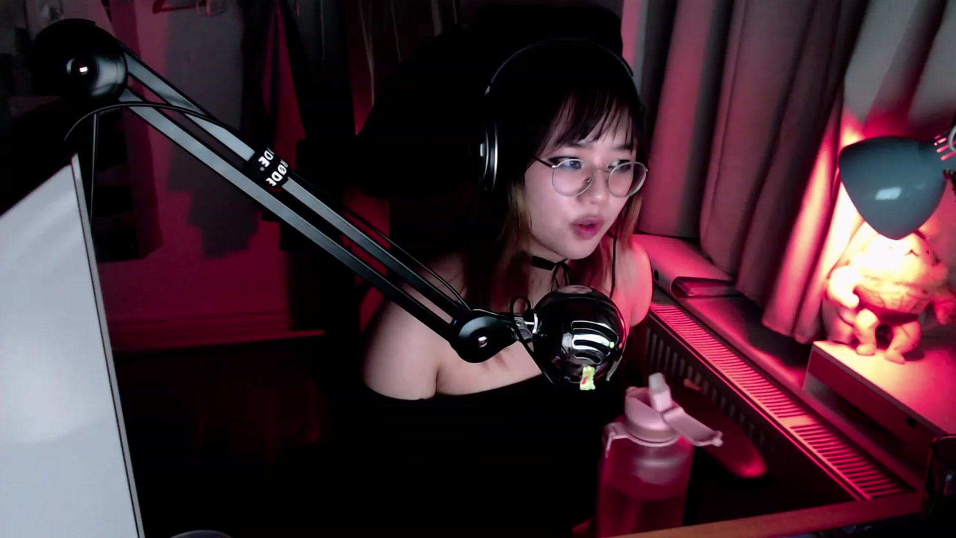 Gallery image thumbnail from Kuromin's myfreecams stream on, 08/08/2023, 02:24 image 17 of 20