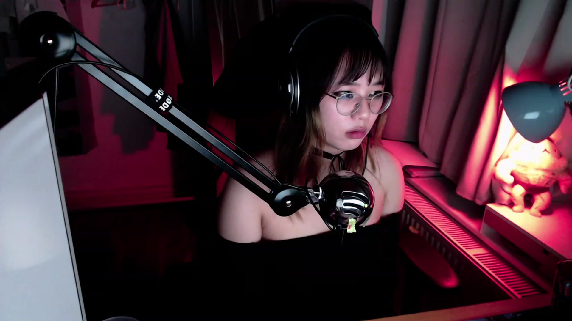 Gallery image thumbnail from Kuromin's myfreecams stream on, 08/08/2023, 02:24 image 18 of 20